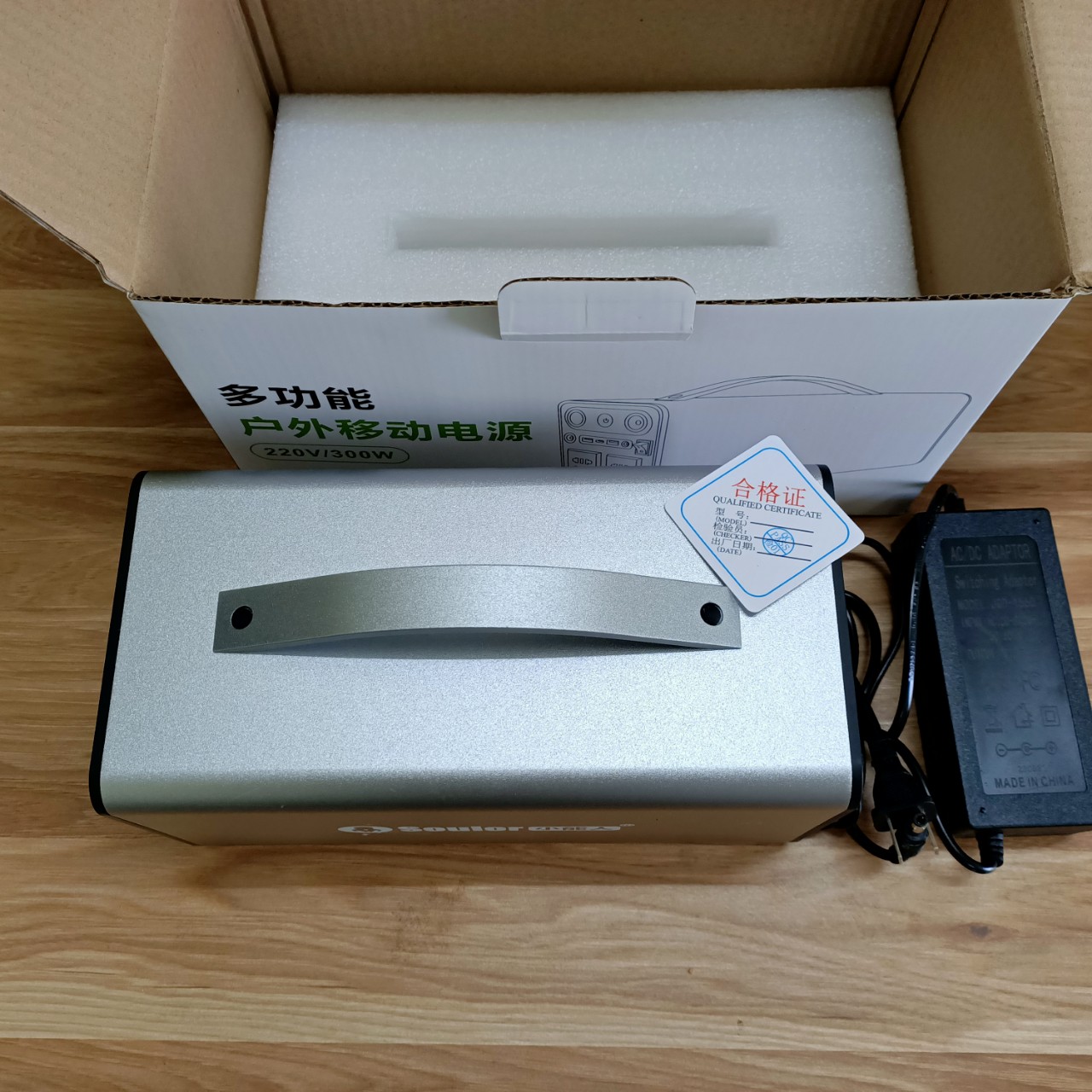 Trạm sạc dự phòng di động tích điện R26-118 8 Trạm sạc dự phòng di động tích điện R26-118 - Ảnh 8
