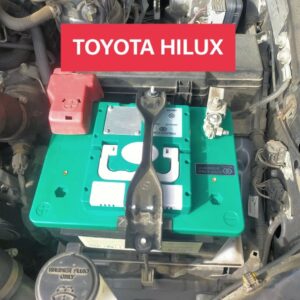 ac quy lithium o to toyota hilux 2